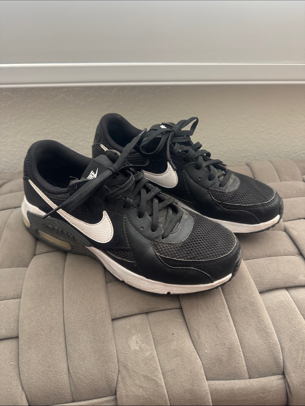 Nike AirMax Shoes Womens 8
